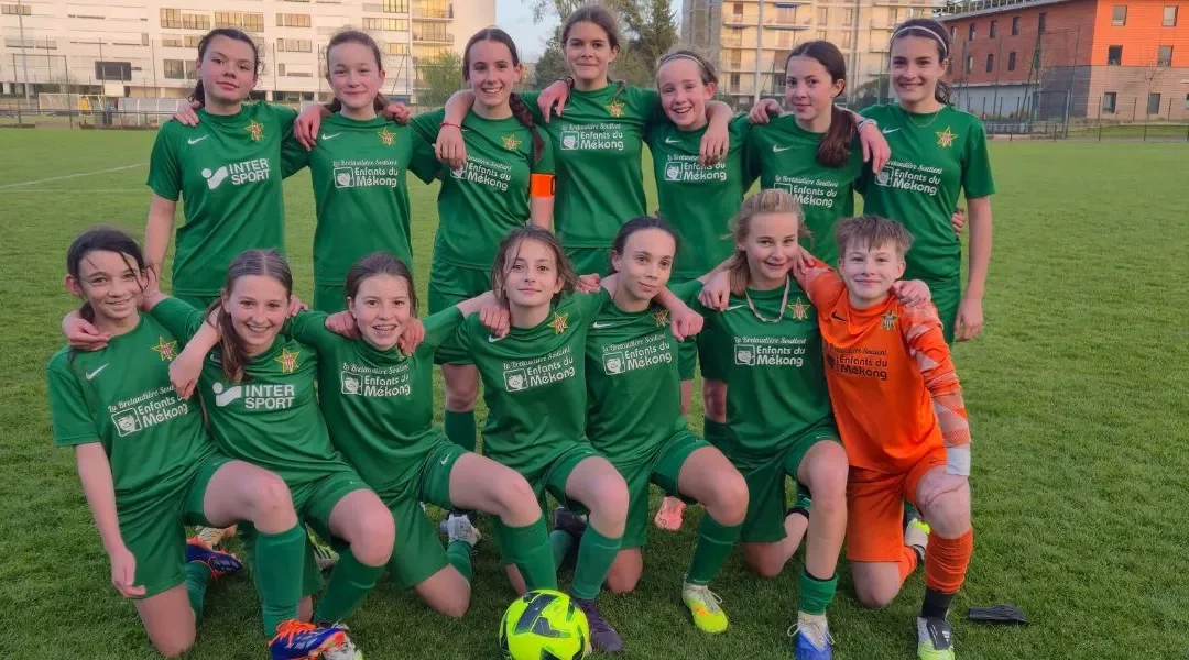 Deuxième succès en foot à 11